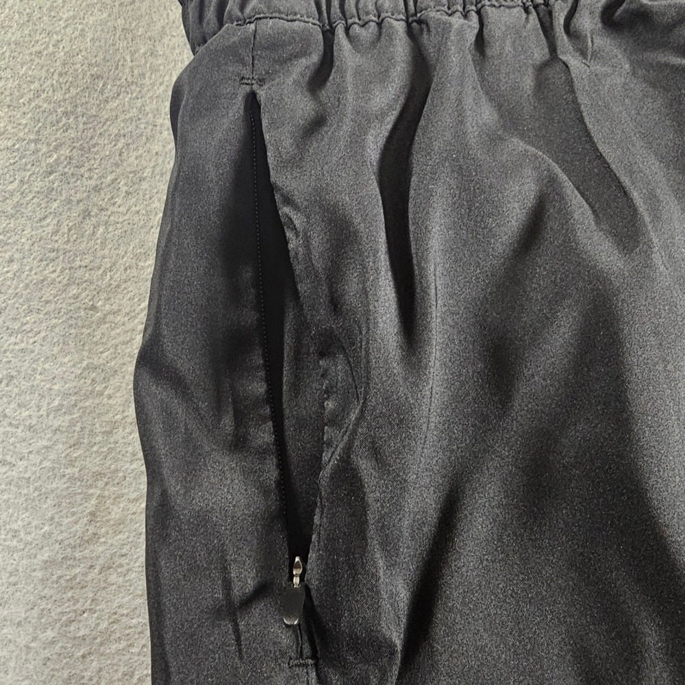 All in Motion Women's Black Mid-Rise Run Shorts Inner Brief Zip Pocket M - Picture 8 of 8
